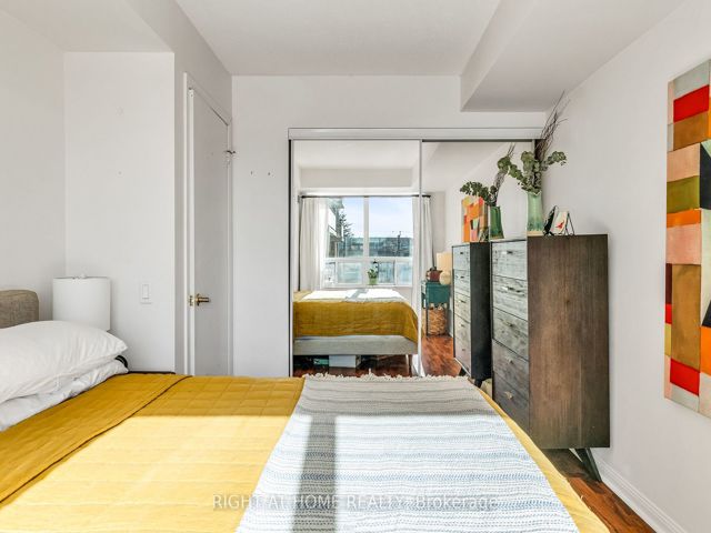 405 - 650 Lawrence Ave W