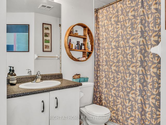 405 - 650 Lawrence Ave W