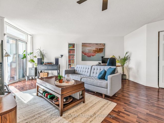 405 - 650 Lawrence Ave W