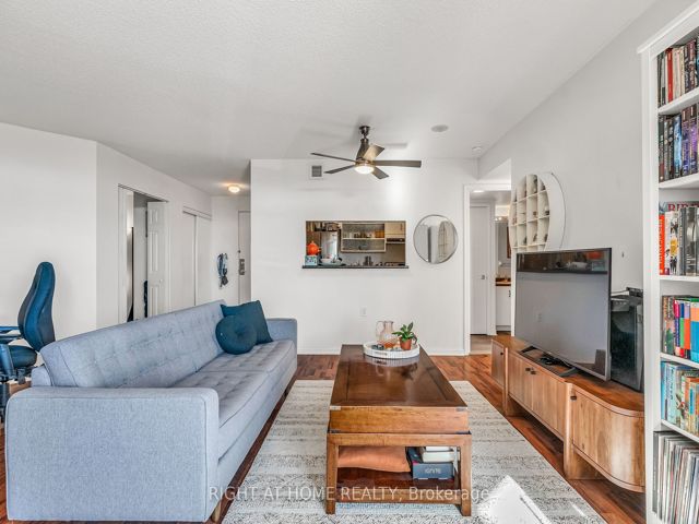 405 - 650 Lawrence Ave W