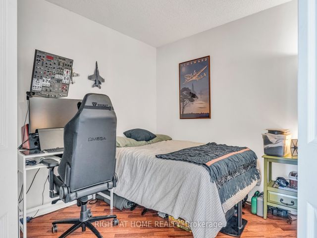405 - 650 Lawrence Ave W