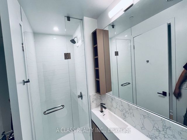 808 - 319 Jarvis St