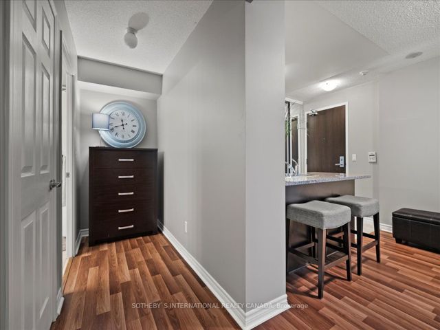 707 - 19 Grand Trunk Cres