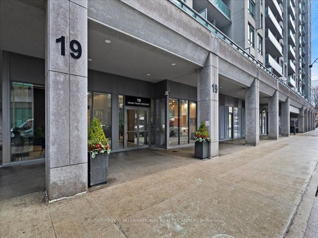707 - 19 Grand Trunk Cres