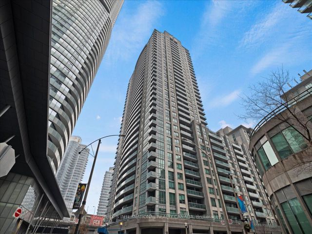 707 - 19 Grand Trunk Cres