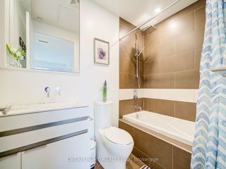4408 - 197 Yonge St