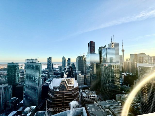 4408 - 197 Yonge St