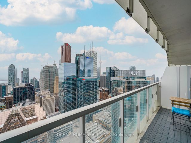 4408 - 197 Yonge St