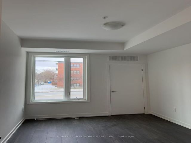A206 - 1660 Victoria Park Ave