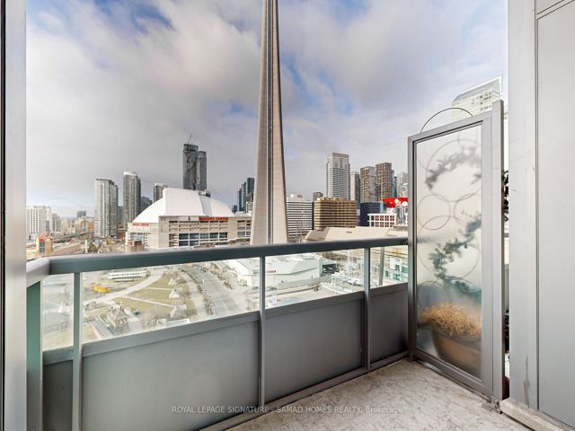 1915 - 51 Lower Simcoe St