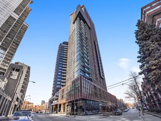 1704 - 32 Davenport Rd