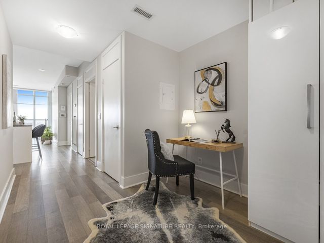 1704 - 32 Davenport Rd
