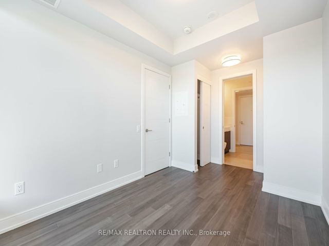 510 - 2525 Bathurst St
