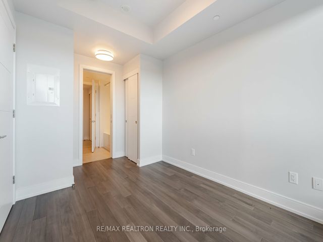 510 - 2525 Bathurst St