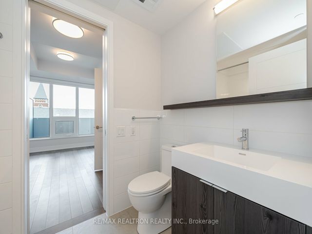510 - 2525 Bathurst St