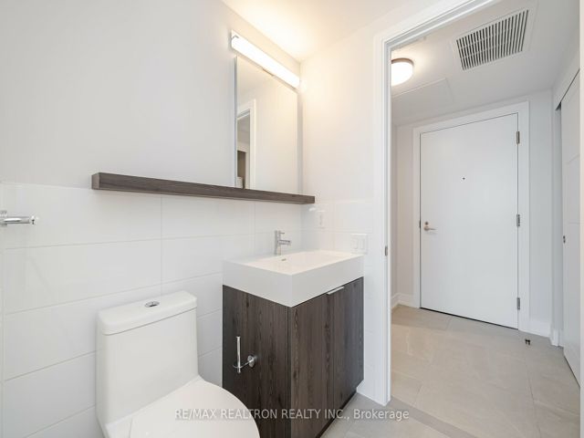 510 - 2525 Bathurst St