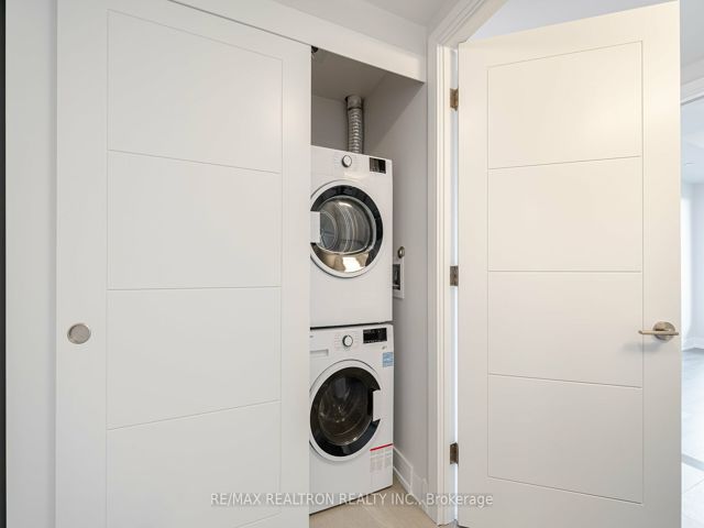 510 - 2525 Bathurst St