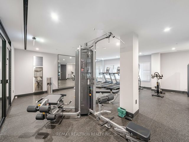 510 - 2525 Bathurst St