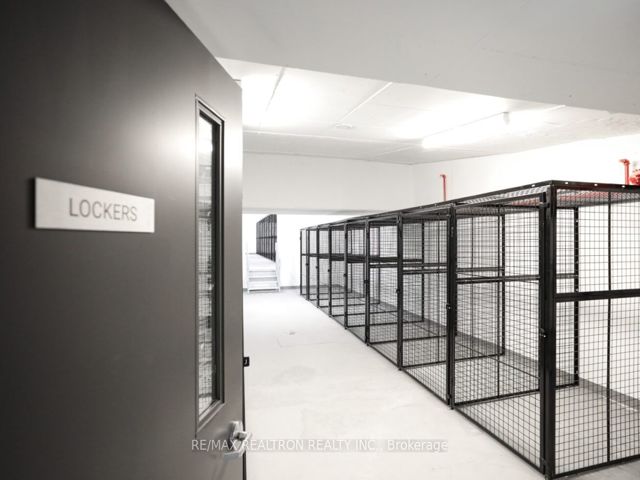 510 - 2525 Bathurst St