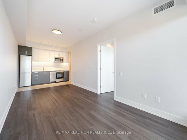 510 - 2525 Bathurst St