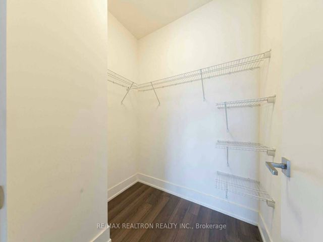 1823 - 111 St Clair Ave W