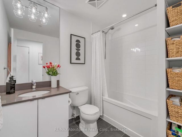502 - 69 Lynn Williams St