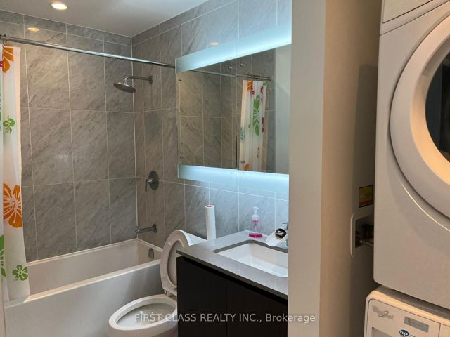 1106 - 80 Queens Wharf Rd