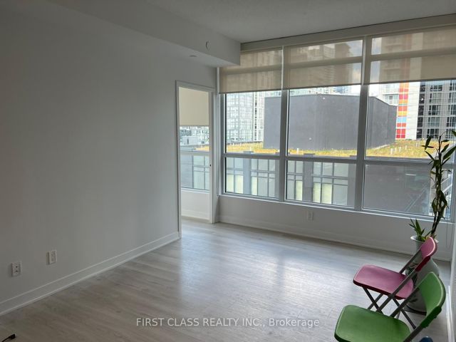 1106 - 80 Queens Wharf Rd