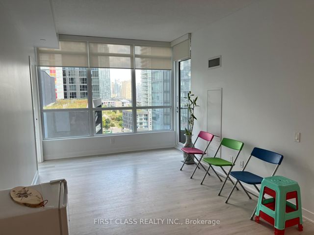 1106 - 80 Queens Wharf Rd