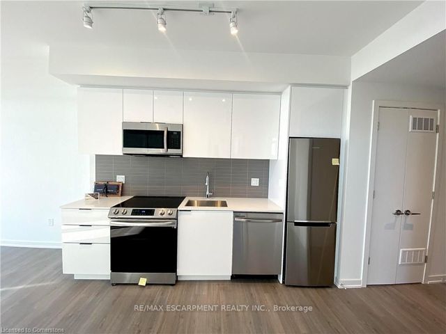1802 - 48 Power St