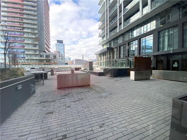 1802 - 48 Power St