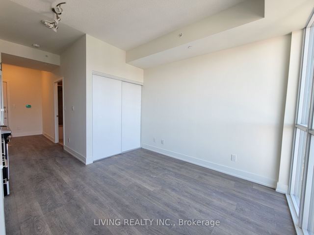 1503 - 180 Fairview Mall Dr
