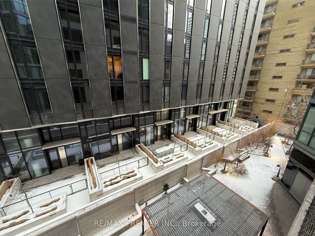 309 - 45 Charles St