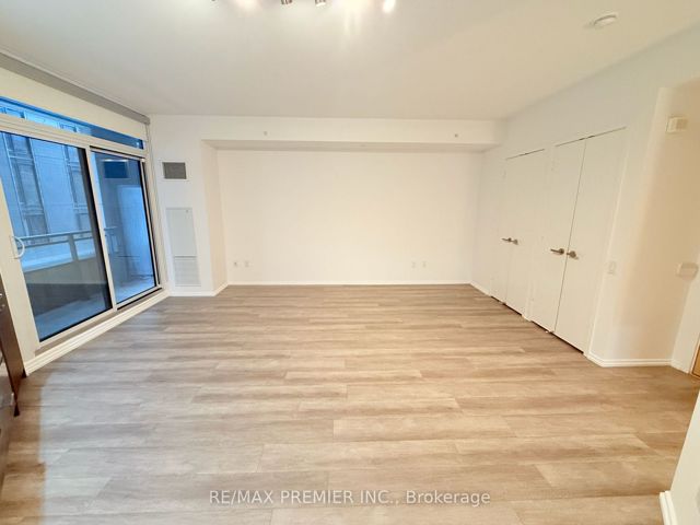 309 - 45 Charles St