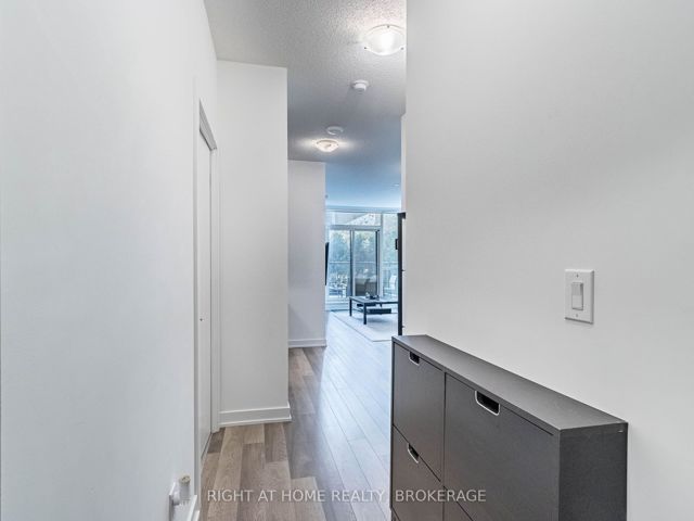 216 - 1603 Eglinton Ave W