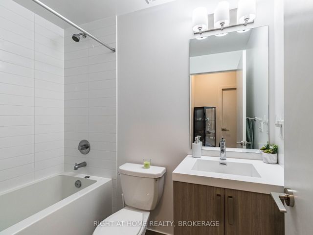 216 - 1603 Eglinton Ave W