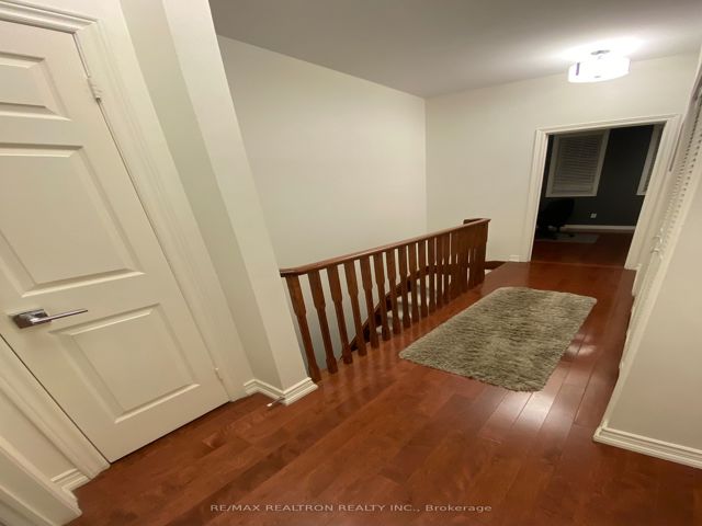 6 - 645 Davenport Rd