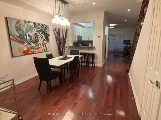 6 - 645 Davenport Rd