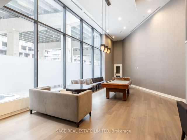 318 - 169 Fort York Blvd