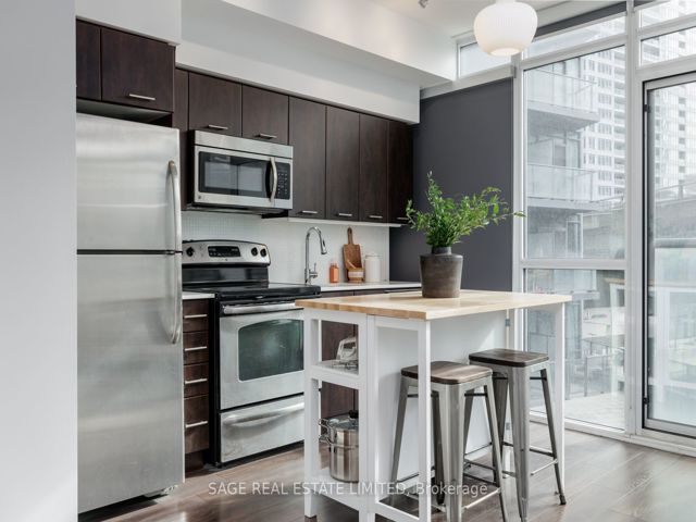 318 - 169 Fort York Blvd
