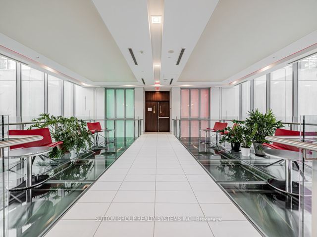 1103 - 120 Homewood Ave