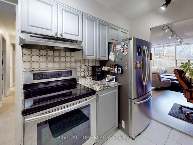 214 - 45 Sunrise Ave