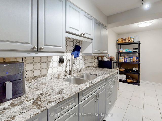 214 - 45 Sunrise Ave