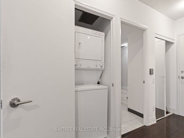 2308 - 25 Carlton St