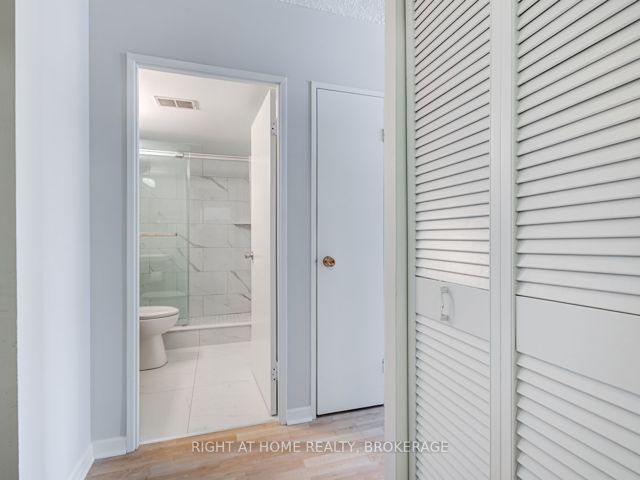 1627 - 33 Harbour Sq
