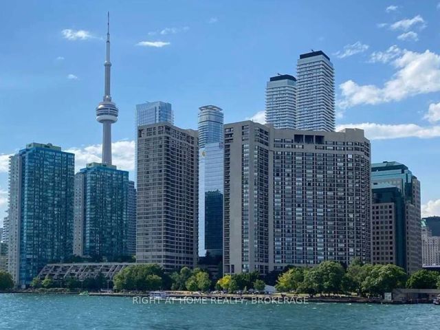 1627 - 33 Harbour Sq