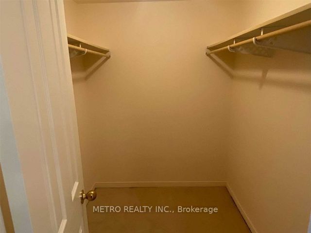 1708 - 18 Hollywood Ave