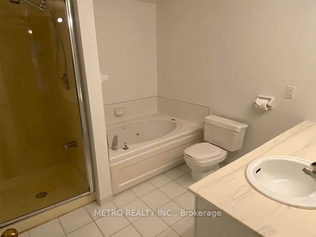 1708 - 18 Hollywood Ave