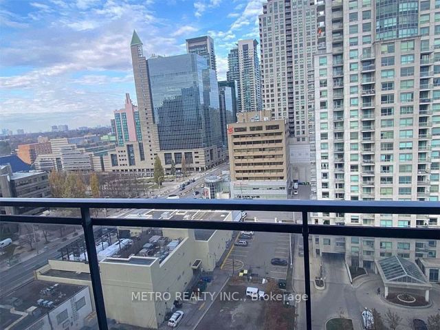 1708 - 18 Hollywood Ave