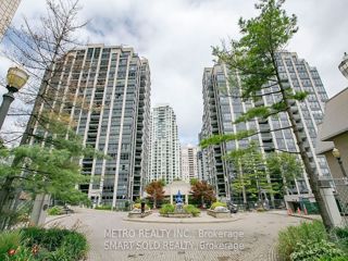 1708 - 18 Hollywood Ave